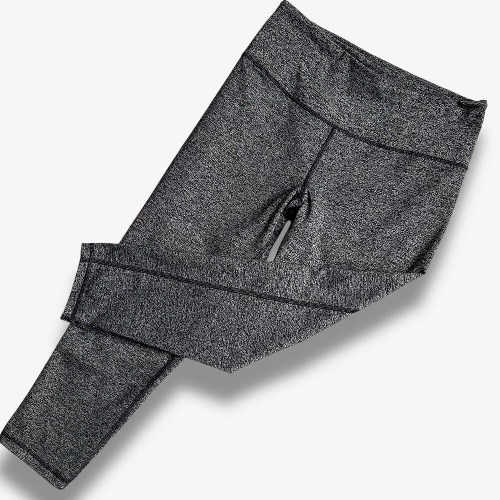 Victoria's Secret VSX Sport Knockout Capri Crop Legging Gray Black Pant Sz MED
